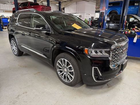 Used 2023 GMC Acadia Denali w/ Trailering Package image 1