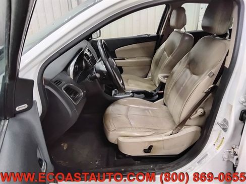 Used 2014 Chrysler 200 Limited w/ Sun/Sound Group FWD image 10