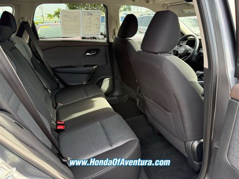 Used 2023 Nissan Rogue SV FWD image 12