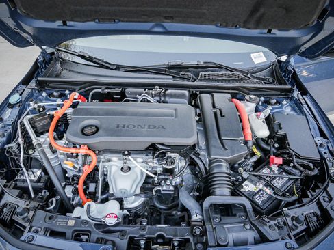 Certified 2025 Honda Civic Sport image 33