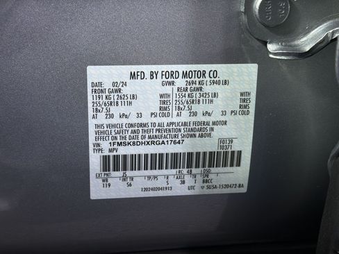 Used 2024 Ford Explorer XLT w/ Equipment Group 202A AWD/4WD image 39