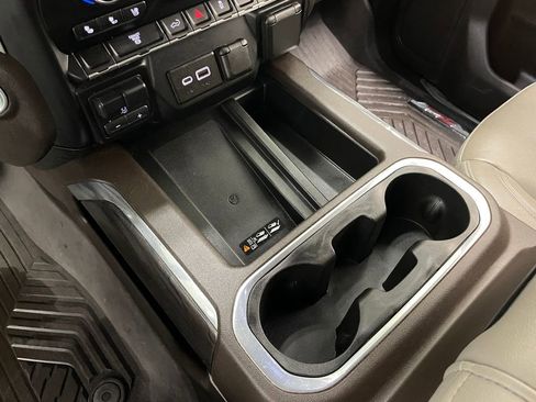 Used 2020 Chevrolet Silverado 2500 LTZ AWD/4WD image 35