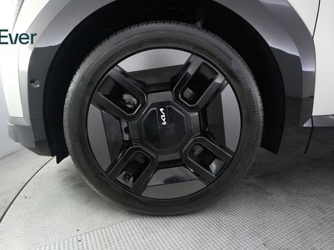 Used 2024 Kia EV9 GT-Line AWD/4WD image 19
