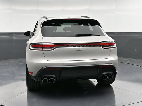 Certified 2026 Porsche Macan AWD/4WD image 7