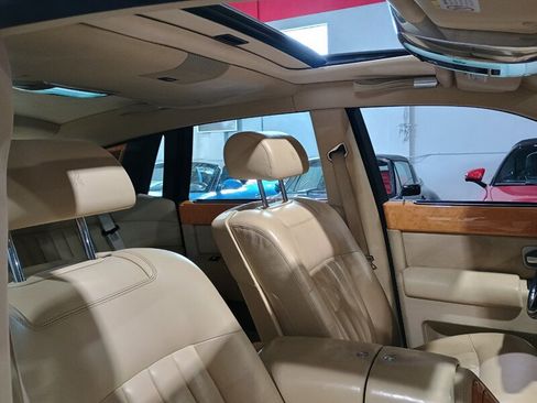 Used 2006 Rolls-Royce Phantom Sedan RWD image 35