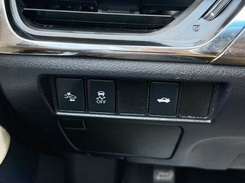 Used 2018 Toyota Avalon XLE w/ All Weather Liner Package FWD image 23