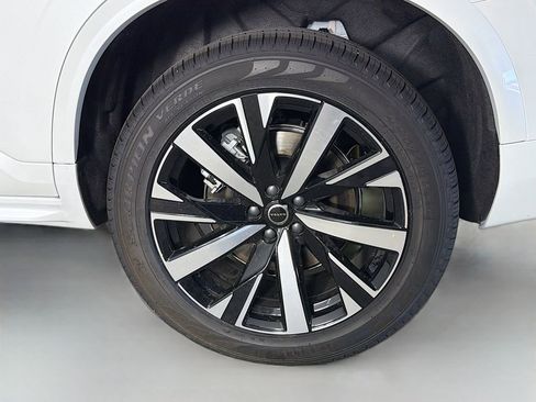 New 2026 Volvo XC90 B5 Core w/ Protection Package Premier AWD/4WD image 32