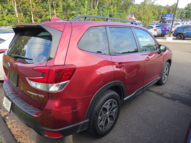 Used 2023 Subaru Forester Premium AWD/4WD image 4