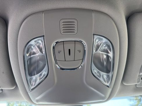 Used 2022 Jeep Compass Latitude image 43