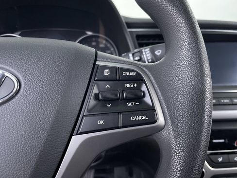 Used 2018 Hyundai Elantra SEL FWD image 26