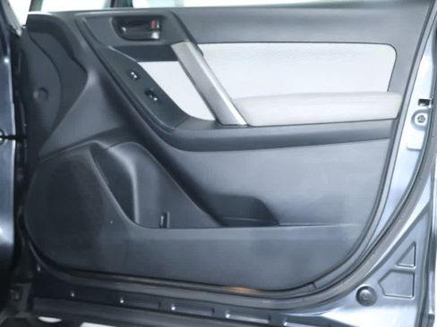 Used 2018 Subaru Forester 2.5i image 37