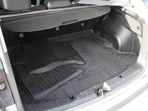 Used 2020 Subaru Crosstrek 2.0i Premium image 8