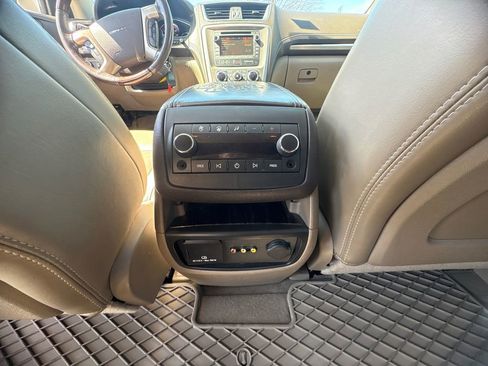 Used 2013 GMC Acadia Denali image 12