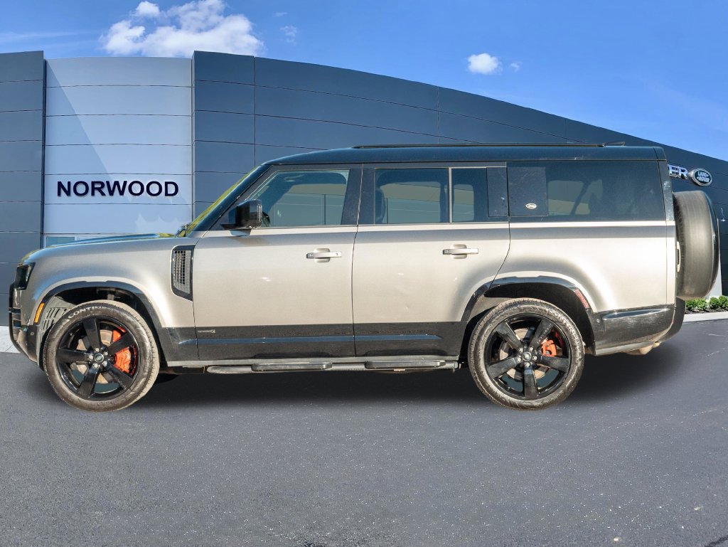 Used 2024 Land Rover Defender 130 X AWD/4WD image 7