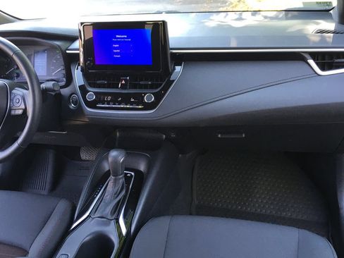 Used 2025 Toyota Corolla SE AWD/4WD image 31