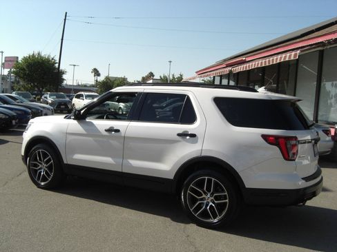 Used 2018 Ford Explorer Sport AWD/4WD image 12
