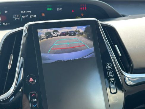Used 2022 Toyota Prius Limited w/ Premium Convenience Package FWD image 31