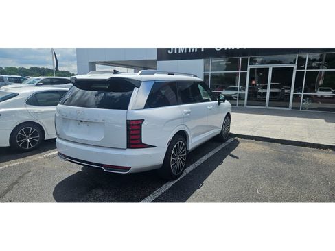 Used 2026 Hyundai Palisade Calligraphy FWD image 4