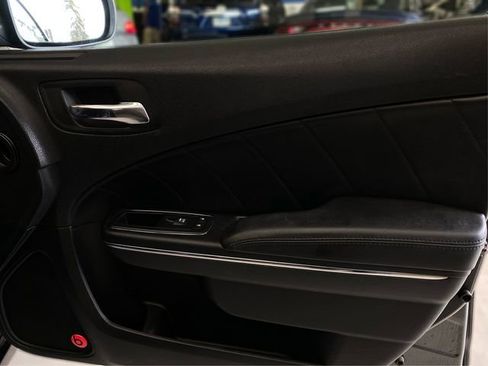 Used 2013 Dodge Charger R/T image 25