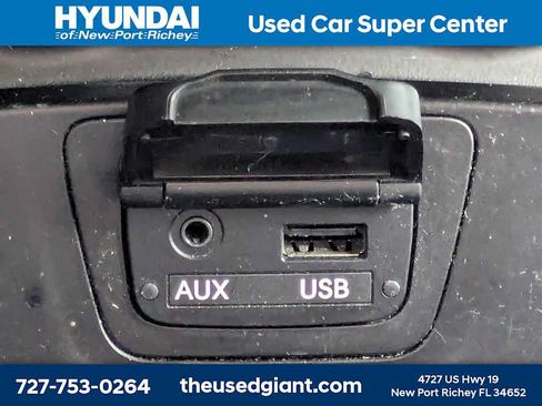 Used 2015 Hyundai Santa Fe Sport w/ Option Group 02 FWD image 26