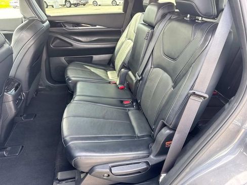 Used 2023 INFINITI QX60 Pure image 17