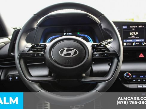 Used 2025 Hyundai Elantra Sport image 24