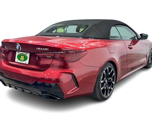 Used 2025 BMW M440i Convertible image 2