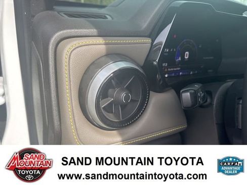 Used 2024 Chevrolet Colorado ZR2 w/ ZR2 Convenience Package III image 15