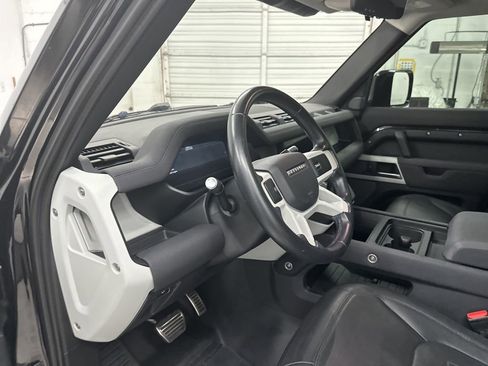 Used 2021 Land Rover Defender 110 SE image 9