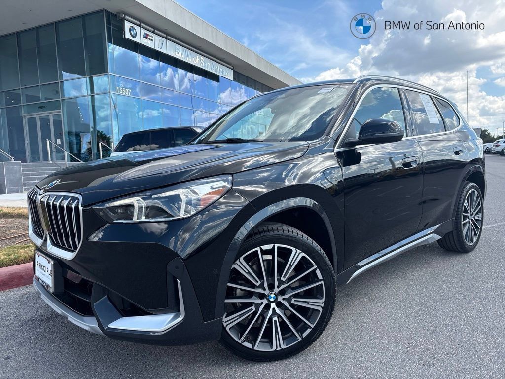Certified 2025 BMW X1 xDrive28i w/ Convenience Package AWD/4WD image 1