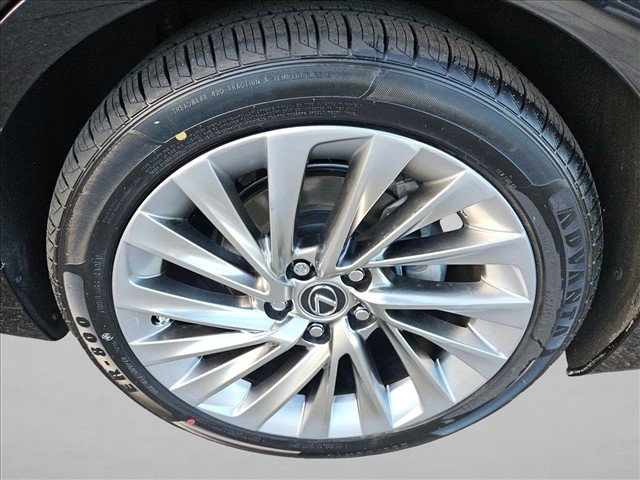 Used 2022 Lexus ES 300h w/ Accessory Package FWD image 23