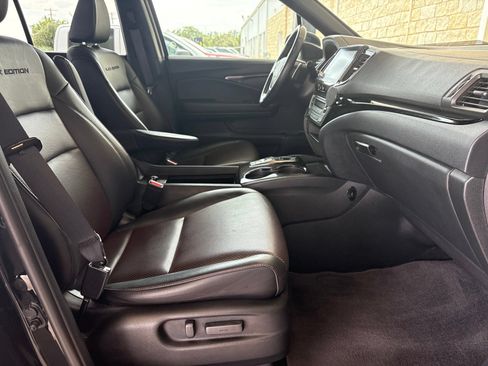 Used 2021 Honda Ridgeline Black Edition image 18