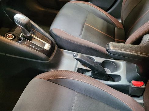 Used 2020 Nissan Versa SR FWD image 26