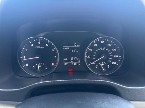 Used 2017 Hyundai Elantra SE FWD image 16