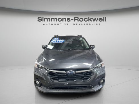 Used 2025 Subaru Crosstrek 2.5i Premium AWD/4WD image 8