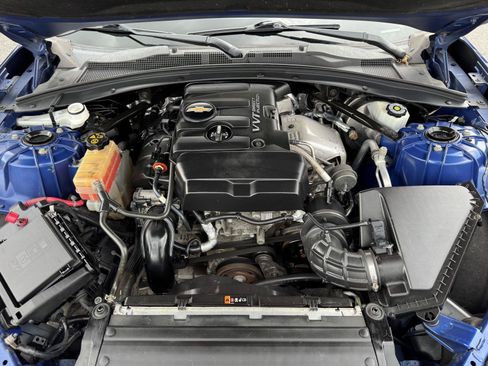 Used 2019 Chevrolet Camaro LT RWD image 32