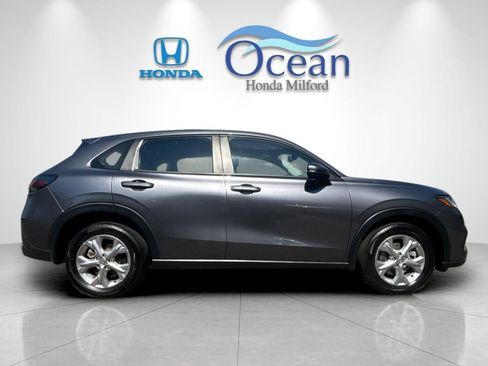 Used 2023 Honda HR-V LX image 2