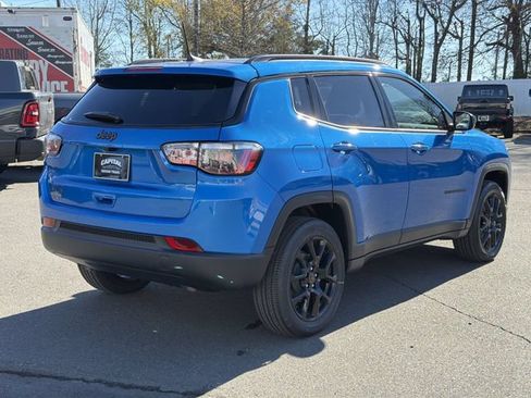 New 2026 Jeep Compass Latitude AWD/4WD image 12