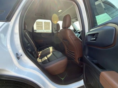 Certified 2022 Ford Bronco Sport Outer Banks w/ Tech Package AWD/4WD image 25
