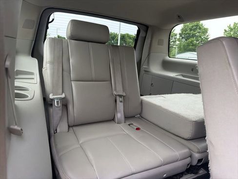 Used 2013 Chevrolet Suburban LT w/ Luxury Package AWD/4WD image 28