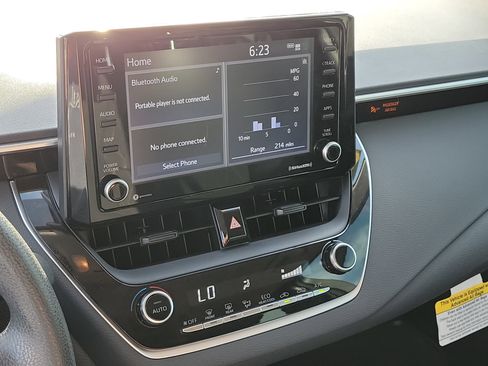 Certified 2022 Toyota Corolla LE image 28