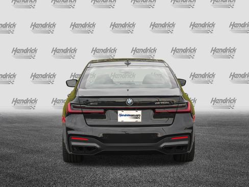 Certified 2022 BMW M760i xDrive w/ Luxury Rear Seating Package image 8