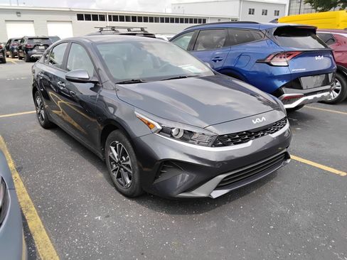 Used 2023 Kia Forte LXS w/ LXS Technology Package FWD image 11