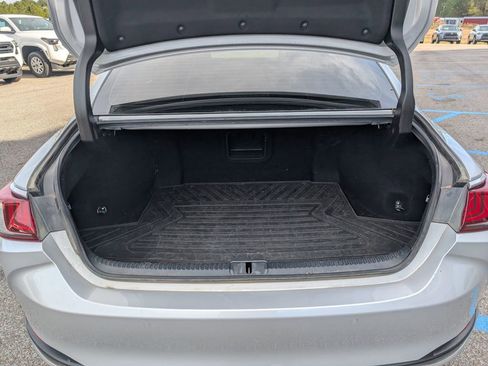 Used 2019 Lexus ES 300h w/ Premium Package image 33