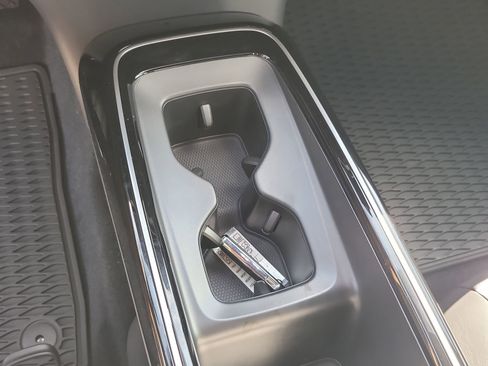 New 2025 Volkswagen ID.4 Pro AWD/4WD image 24