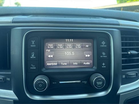 Used 2017 RAM 1500 Classic SLT AWD/4WD image 13