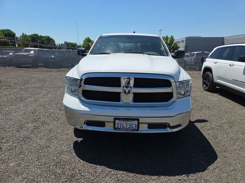 Used 2019 RAM 1500 Classic SLT AWD/4WD image 5