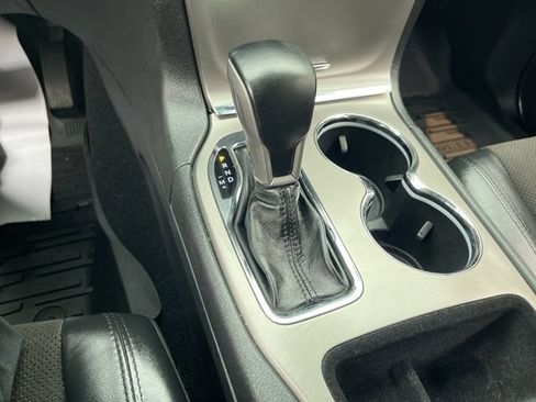 Used 2021 Jeep Grand Cherokee Laredo X AWD/4WD image 16
