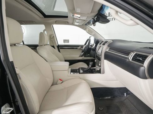 Certified 2021 Lexus GX 460 Premium w/ Premium Package image 19