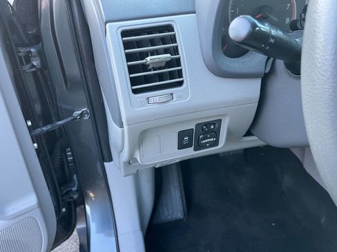 Used 2010 Toyota Corolla LE image 31